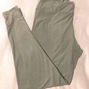 LuLaRoe Solid Leggings - TC